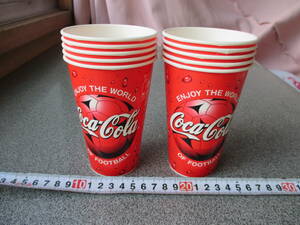 紙コップ　コップ　10個　コカ・コーラ　ENJOY THE WORLD OF FOOTBALL　新品・未使用　おいしく飲んでくずかごに　かみコップ　コーラ