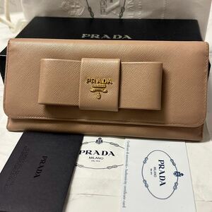 プラダ　PRADA 財布　長財布　サフィアーノ　リボン　レディース