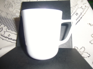 ★Francfranc 白いマグカップ　直径 8.5×高さ10cm 陶器　新品★