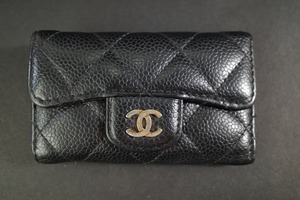 CHANEL シャネル　マトラッセ　キーケース　ココマーク　黒　キャビアスキン