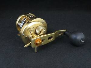 SHIMANO　シマノ カルカッタコンクエスト 401F　リール