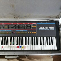 通電確認済 シンセサイザー Roland ローランド キーボード synthesizer 鍵盤楽器　ジャンク品 ハードケース 121210w_画像3