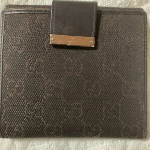 GUCCI 二つ折りGC柄財布　レディース