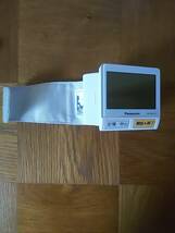 【送料安】血圧計 パナソニック Panasonic 手首血圧計 手くび血圧計 EW-BW10 大きな画面で表示が見やすい 電池式 美品_画像7