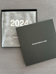 【新品/非売品】PORSCHE　ポルシェ卓上カレンダー2024年※12/28~1/9発送不可です。