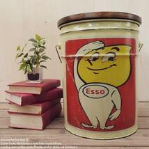 ペール缶スツール Esso Man [エッソマン] エッソボーイ 収納付き椅子 リメイク家具 オイル缶 ペンキ缶 スチール腰掛_画像2