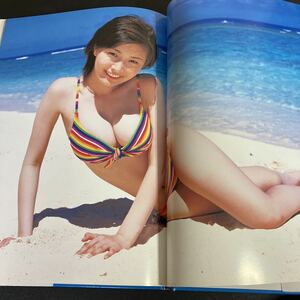 23-6-25 『 長澤奈央 写真集 Happy Blue 』 美乳ビキニ　ハイレグ　水着　長澤奈央