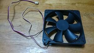  кейс вентилятор 120mm 3pin 1600RPM JAMICON ROTARY DC FAN BRUSHLESS 12V 0.14A