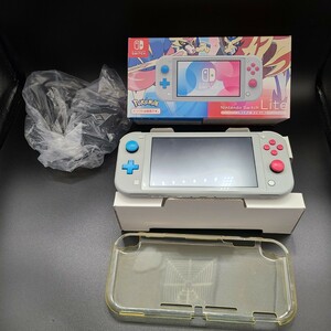 美品　Nintendo Switch rite スイッチライト　ポケモン　ザシアン　ザマゼンタ　ソード　シールド　限定　限定色　ニンテンドー