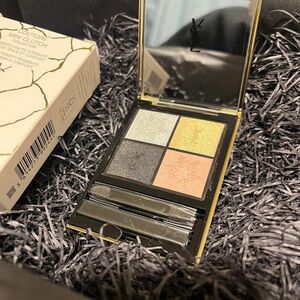 新品未使用　YSL 限定　クチュール ミニ クラッチ コレクター アイシャドウ