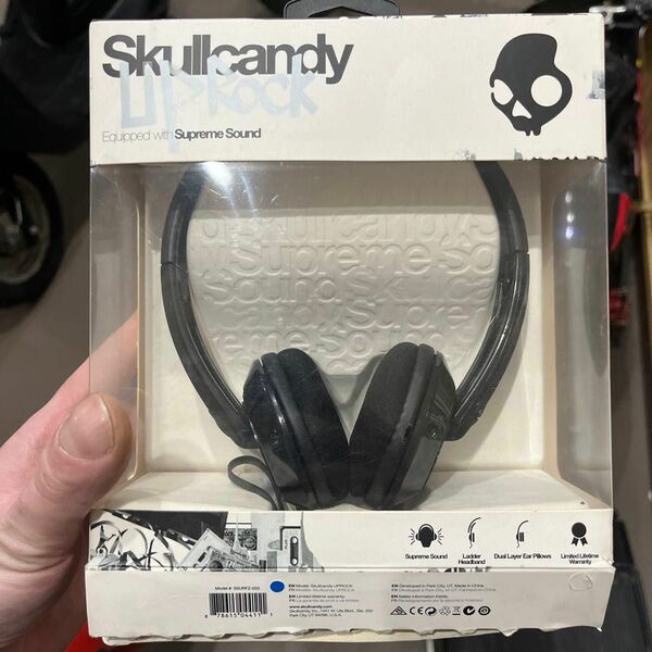 国内品 Skullcandy スカルキャンディー オンイヤー型ヘッドホン UPROCK アップロック ブラック S5URDY