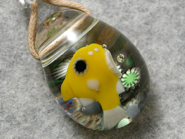 aozora★手工玻璃玻璃珠★Lunchfish(黄色)★1381, 手工制作的, 配饰(女士), 项链, 吊坠, 颈链