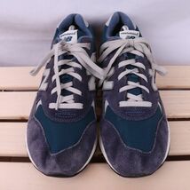 z9024【580】ニューバランス US9.5 27.5cm/紺 ネイビー 青 ブルー アイボリー newbalance メンズ スニーカー 中古_画像2