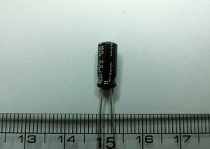アルミ電解コンデンサ 6.8μF 100V 105℃ UHE2A6R8MDD (2個) (Nichicon) (出品番号210-2）