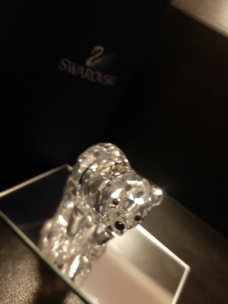 SWAROVSKI　シロクマ