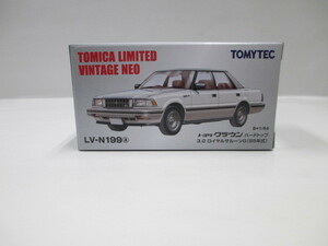 新品　トミカリミテッドヴィンテージネオ　トヨタ　クラウン　ハードトップ　3.0　ロイヤルサルーンG　85年式　絶版
