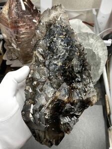 【とても綺麗な形】ブラジル産 エレスチャルクオーツ（骸骨水晶） 約1.3kg 磨きなし 1202
