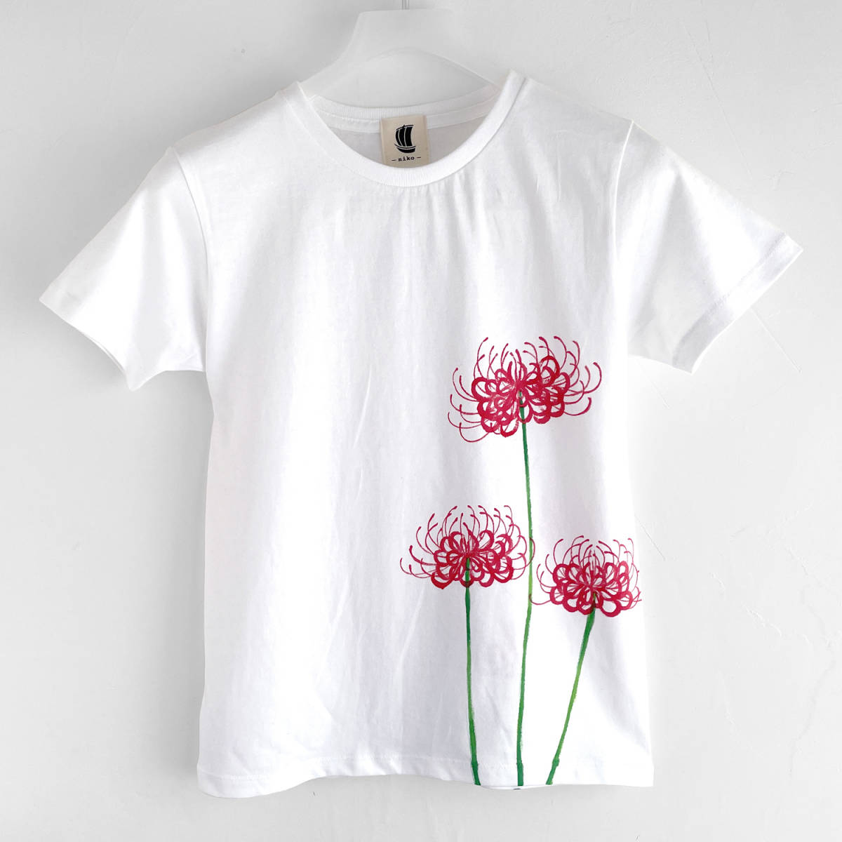 レディース Tシャツ Lサイズ 白 彼岸花柄Tシャツハンドメイド 手描きTシャツ 和柄 花柄 秋冬, Lサイズ, 丸首, 柄もの