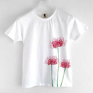 Art hand Auction Women's T-shirt, L size, white, red spider lily pattern T-shirt, handmade, hand-painted T-shirt, Japanese pattern, floral pattern, autumn/winter, L size, round neck, patterned