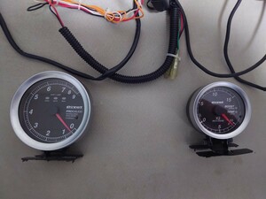 pivot PROGAUGE PTX-W タコメーター ８０パイ 白照明 MULTI GAUGE X2-L ６０パイ ブルー照明 ブースト、水温　あとOBD-EH OBD2足配線