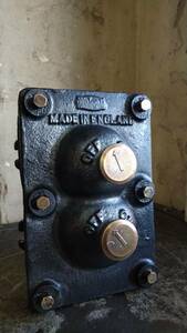 英国製 2連 ロータリー スイッチ ビンテージ インダストリアル vintage industrial Walsall rotary switch 2gang Made in England 1950年