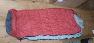 ICI Ishii sport dak long tent Phil Ⅱ mummy type sleeping bag model [ALPS] red series storage sack attaching 