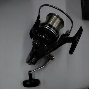 中古リール 美品 ダイワ 17 ウインドキャスト 4000 QD DAIWA クイックドラグ 