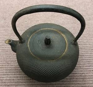 ★　鉄瓶　あられ模様　★　南部鉄器　盛岡　★　工芸品　骨董品　昭和レトロ　★