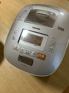 《ジャンク品》東芝 炊飯器 RC-10VQF 5.5合 真空圧力IH ジャー TOSHIBA 