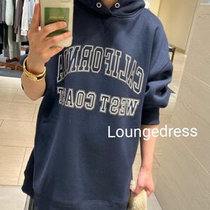 Loungedress　ロゴフーディーパーカー