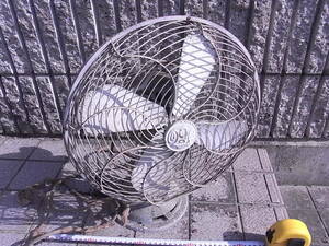 昭和レトロ/ジャンク品】TOKYO SHIBAURA 芝浦製作所(東芝) 12インチ 30cm 扇風機 A.C. ELECTRIC FAN ADF-30B　C-4737　中古