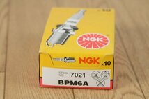 在庫!!未使用【NGK】（BPM6A）（STOCK NO.7021）スパークプラグ１箱１０個入　管Z6067_画像3