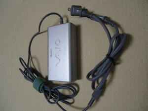 Sony Vaio PCGA-AC16V3 Адаптер переменного тока 16V 3.75A