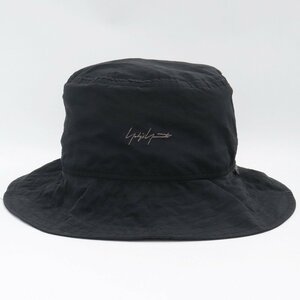 YOHJI YAMAMOTO × NEW ERA 23SS BUCKET03 LOGO PERTEX HM BLKGRY M/L HZ-H91-975 ヨウジヤマモト ニューエラ