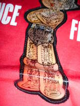 キッズ用　鉄腕アトム半袖Tシャツ　赤色　レンチキュラー方式（角度で見え方が違う）　イラストワッペン　　在庫品_画像6