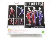 s21606-ty [送料950円] ジャンク○ULTRA ACT ウルトラマン ティガ スカイタイプ&パワータイプ ウルトラアクト [062-231206]_画像2