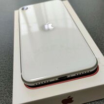 iPhone SE2【iPhone SE第2世代128GB】【解除 SIMフリー】【ホワイト】【外装 新品 全交換済】【新品 大容量2250mAh高性能バッテリー搭載】_画像3