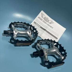 SE Bikes BMX ペダル　ブラック　黒　Bear Trap Pedals 新品　オールドスクール　old BMX 9/16 フラットランド　ストリート　パーク　MTB