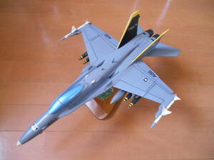 全長約41cm F/A-18 ホーネット　VFA-195