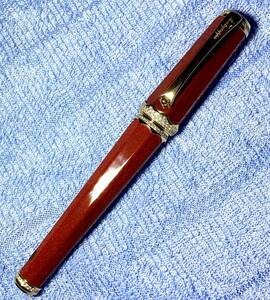 Montegrappa Перьевая ручка Piccola 18 карат Твердое розовое золото Бриллиант Лимитированная серия 77 штук Перо M