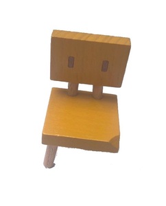 送料無料 すずめの戸締まり 椅子 模型 宗像 草太 むなかた そうた 中の人 木製 踏み台 ジオラマ コスプレ 小物 Q53