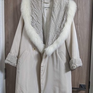 【送料無料】022 DELBA イタリア製 ビッグカラー 大きな襟 ホワイトフォックス クリーム 毛皮 リアルファー 中綿コート