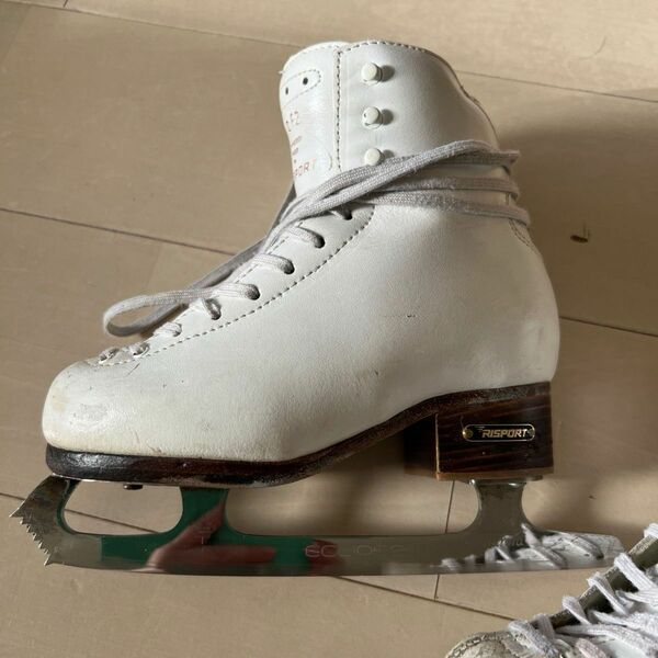 フィギュアスケート靴　21cm RISPORT（リスポート）