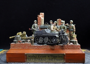 1/35 ドイツ軍 ケッテンクラート 1945フランス 小ジオラマ制作完成品（作品サイズ幅165ｍｍ×奥行150ｍｍ×高さ130ｍｍ）