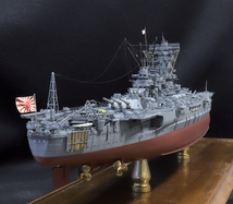 ミヤ 1/350 艦船シリーズ No.25 日本海軍 戦艦 大和 （1945最終時）「黒甲板塗装プロモデラー作品」制作完成品（アクリルケース付き）_画像4