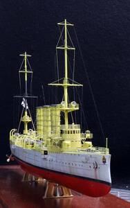 プロモデラーK氏制作 1/350 ドイツ海軍 軽巡洋艦 エムデン完成品（長さ410ｍｍ×幅110ｍｍ×高さ180ｍｍ）アクリルケース付