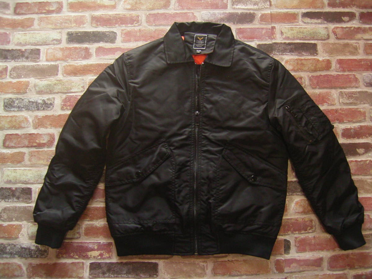 美品　ナイロン フライトジャケット　（中綿入り）