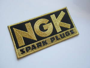 NGK SPARK PLUGS スパークプラグ 長方形 金 ロゴ バイク ワッペン/自動車 バイク オートショップ カー用品 整備 作業着 140