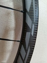 美品　MAVIC COSMIC PRO CARBON SL UST リムブレーキ仕様　クリンチャー　チューブレス_画像9