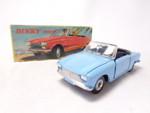 DINKY TOYS 511 CABRIOLET 204 PEUGEOT ディンキー プジョー 204 カブリオレ （箱付）送料別_画像1